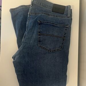 Lucky Brand 38/30 Medium Wash Dark Blue Jeans